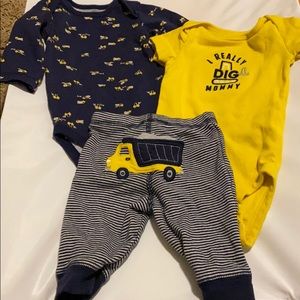 Carter’s dump truck outfit